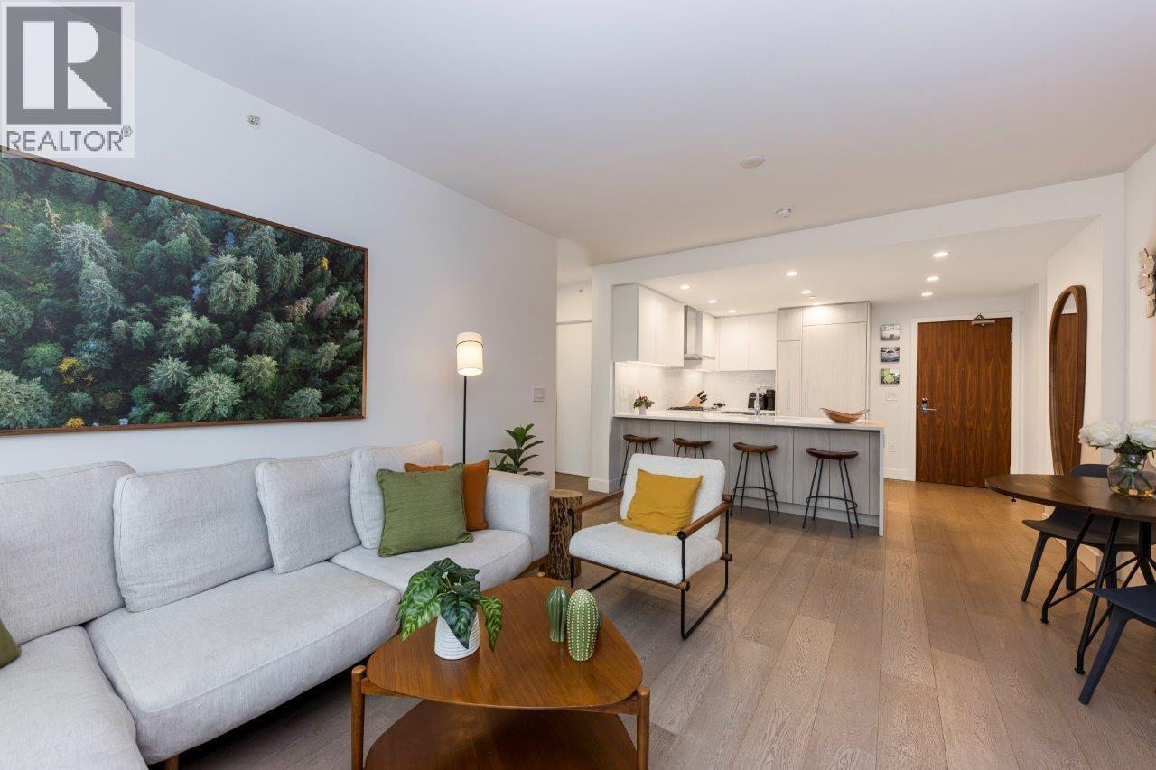 206 177 W 3RD STREET, North Vancouver