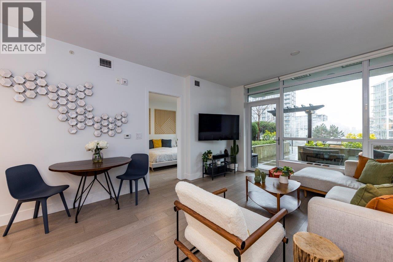 206 177 W 3RD STREET, North Vancouver