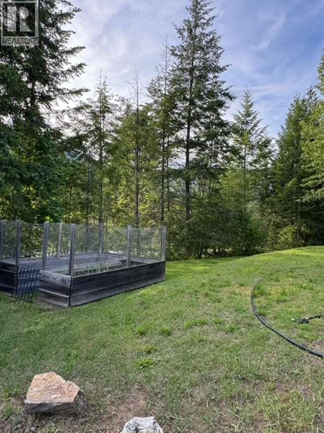 2095 Pass Creek Road, Castlegar