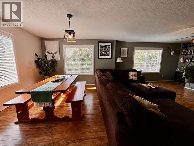 2095 Pass Creek Road, Castlegar