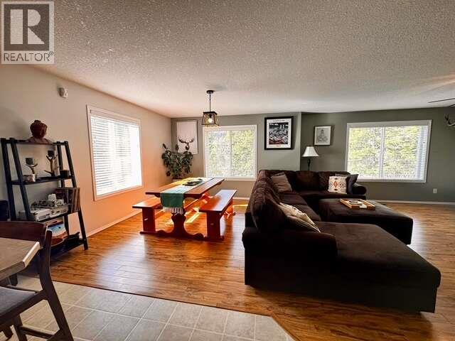 2095 Pass Creek Road, Castlegar