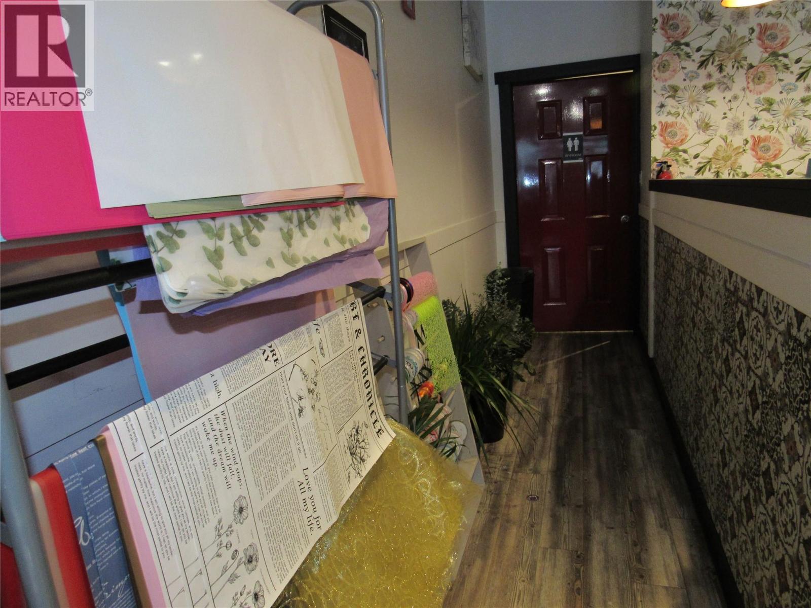 108 1983 COLUMBIA Avenue, Castlegar