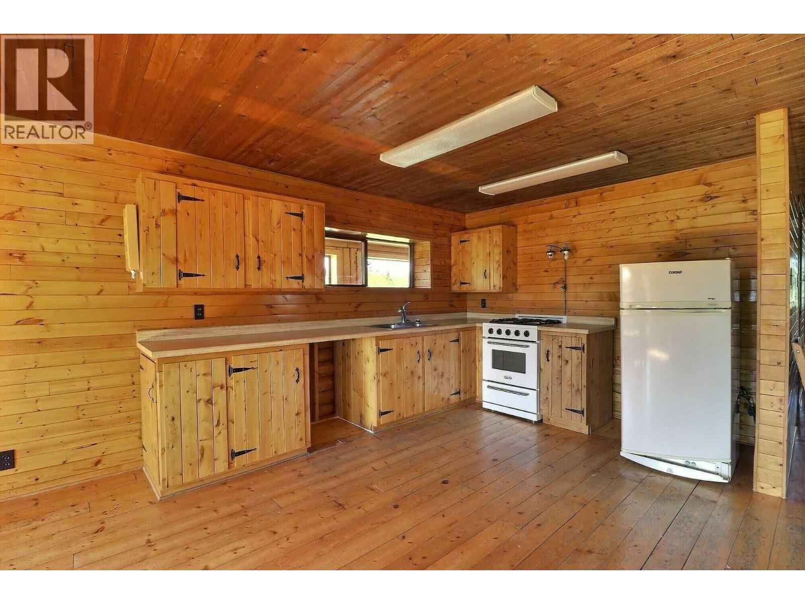 DL 1109 ATLIN ROAD - 18