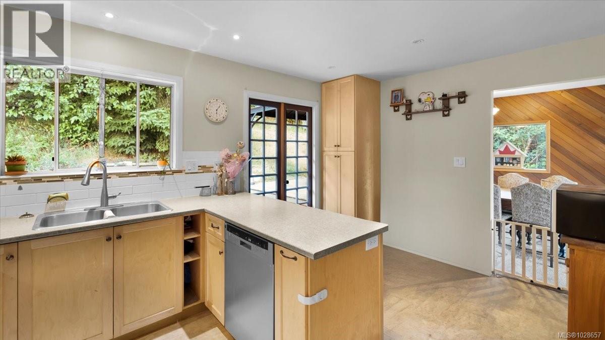 2348 FRENCH RD N - 22