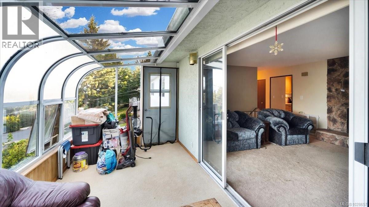 2348 FRENCH RD N - 33