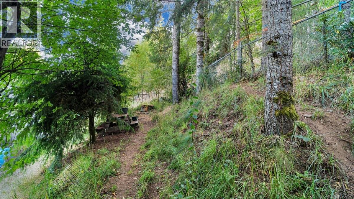 2348 FRENCH RD N - 84