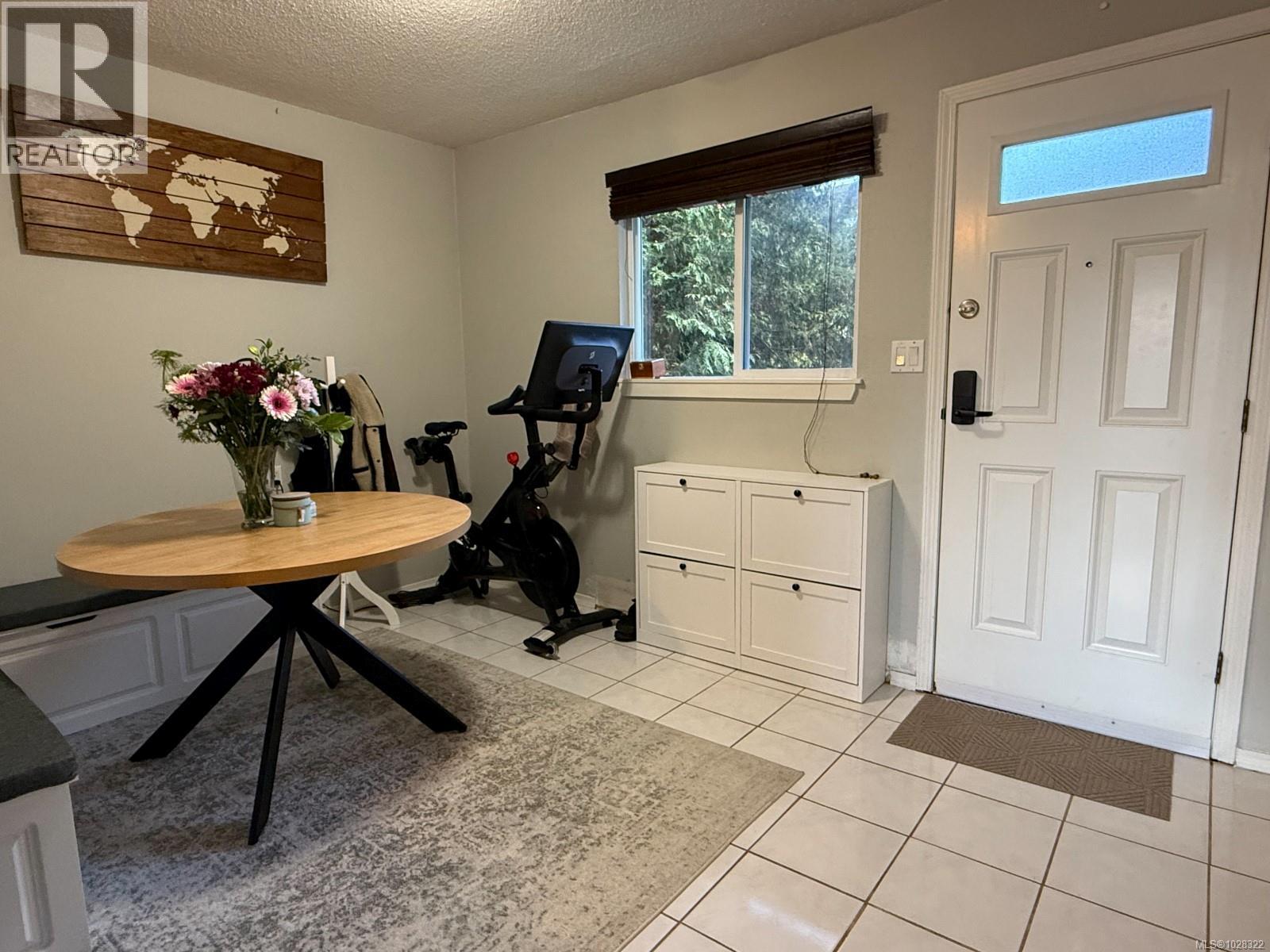 #212 991 CLOVERDALE AVE - 10