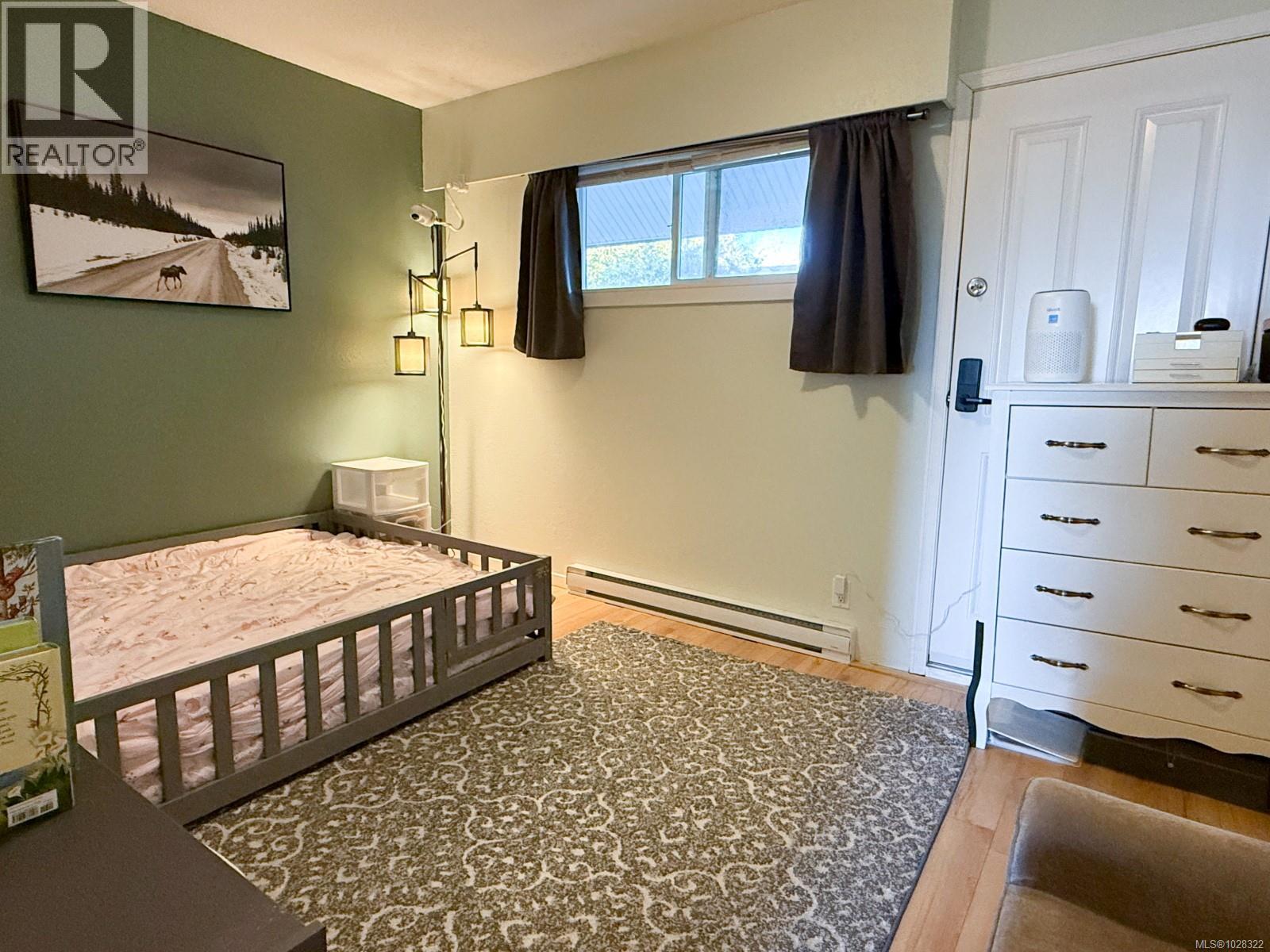 #212 991 CLOVERDALE AVE - 22