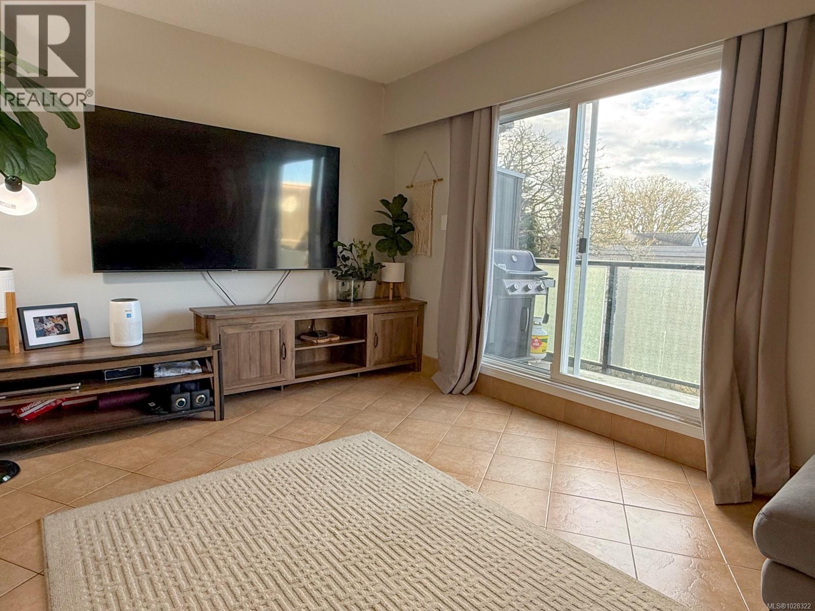 #212 991 CLOVERDALE AVE - 7