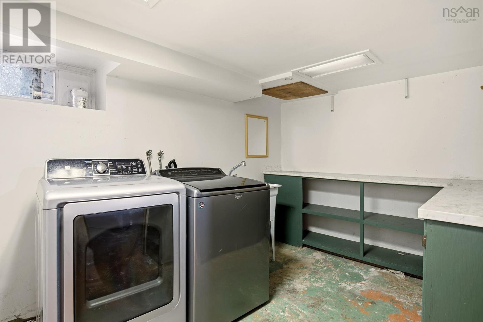 Property 26 of 33 of 146 High Street