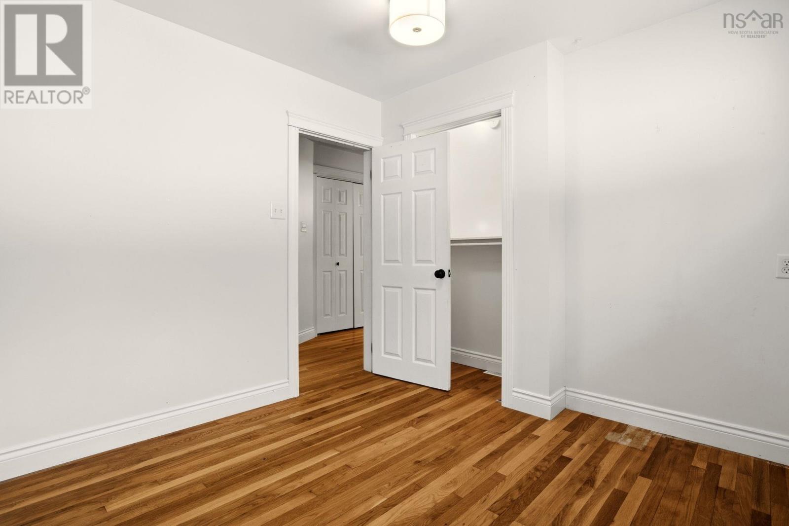 Property 22 of 33 of 146 High Street