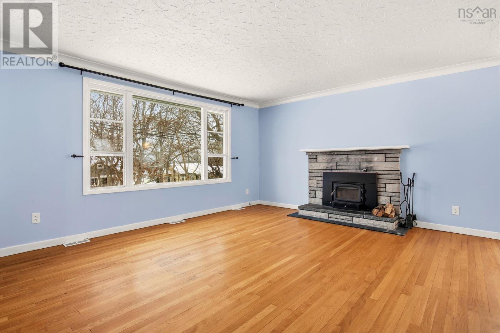 Property 3 of 33 of 146 High Street