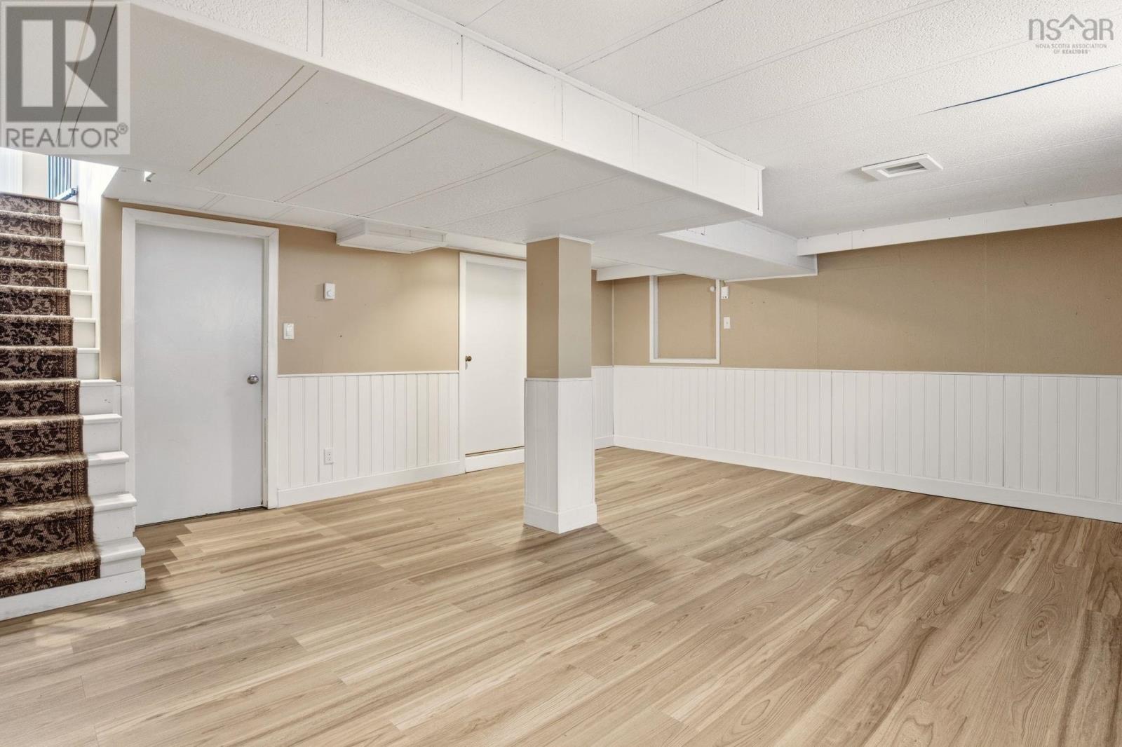 Property 24 of 33 of 146 High Street