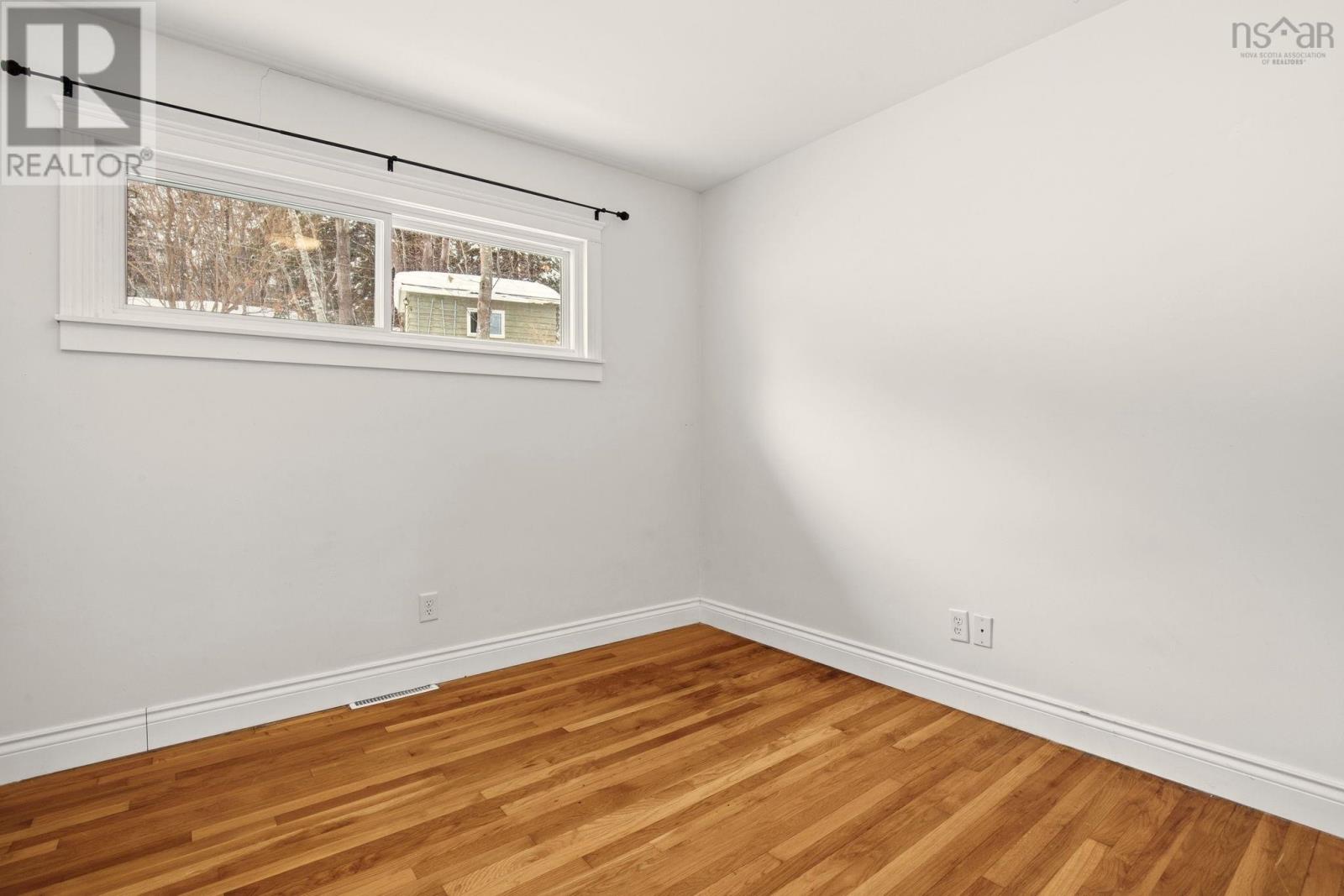 Property 21 of 33 of 146 High Street