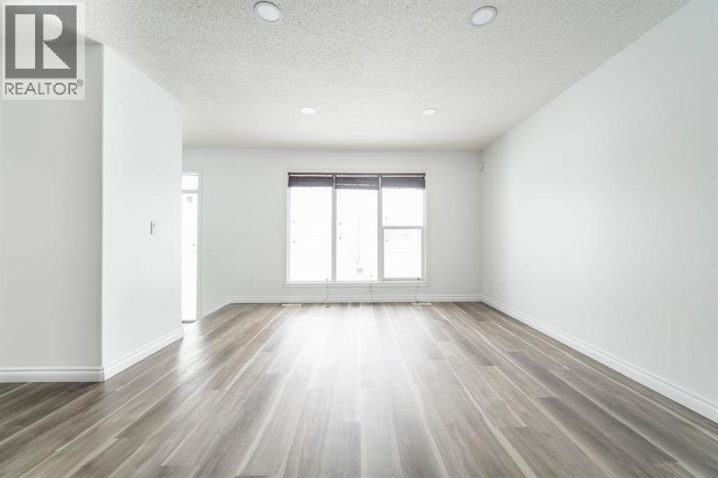 180 Grosbeak Way, Fort McMurray