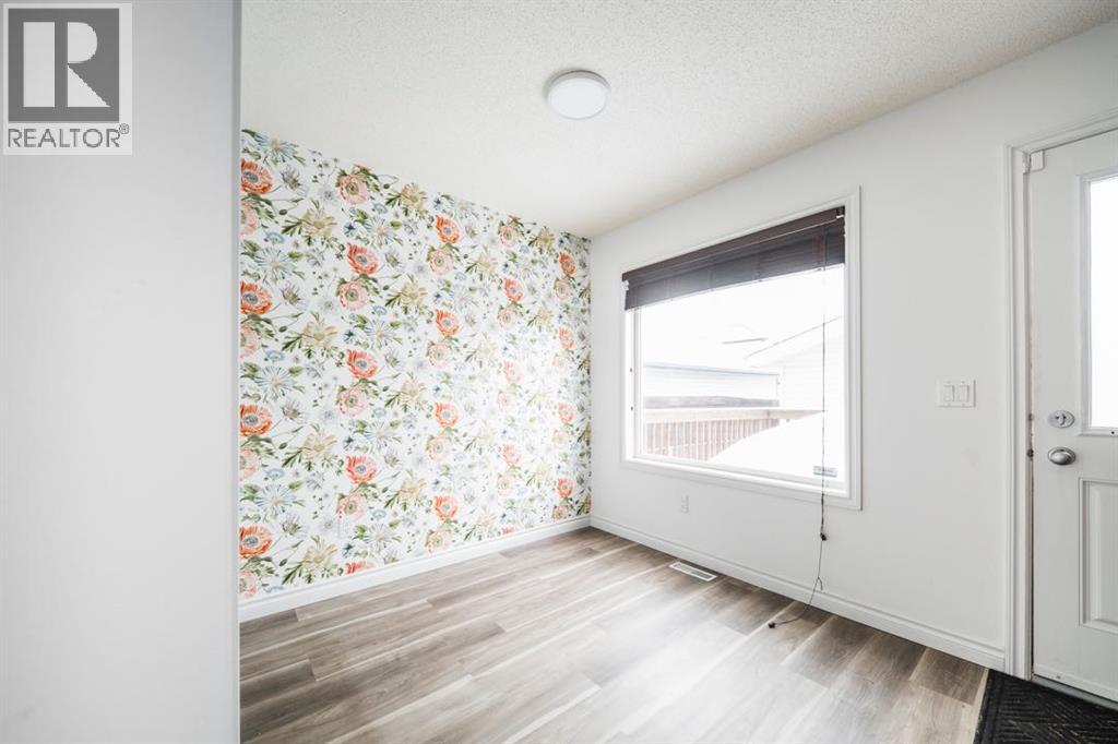 180 Grosbeak Way, Fort McMurray