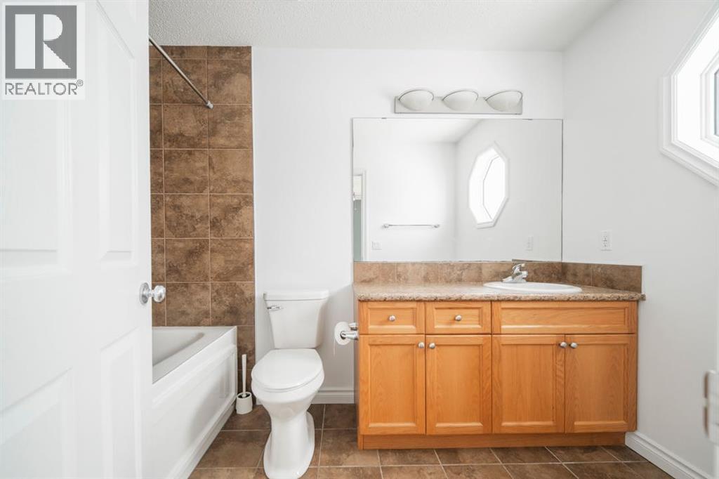 180 Grosbeak Way, Fort McMurray