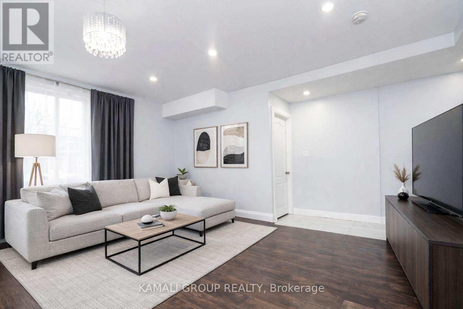 UNIT 1 - 449 KENILWORTH AVENUE N