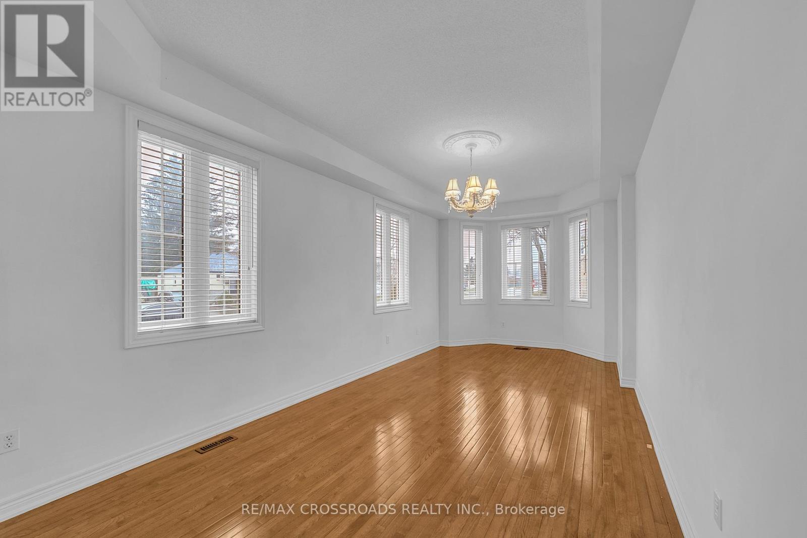 106 CRAGGVIEW DRIVE - 9