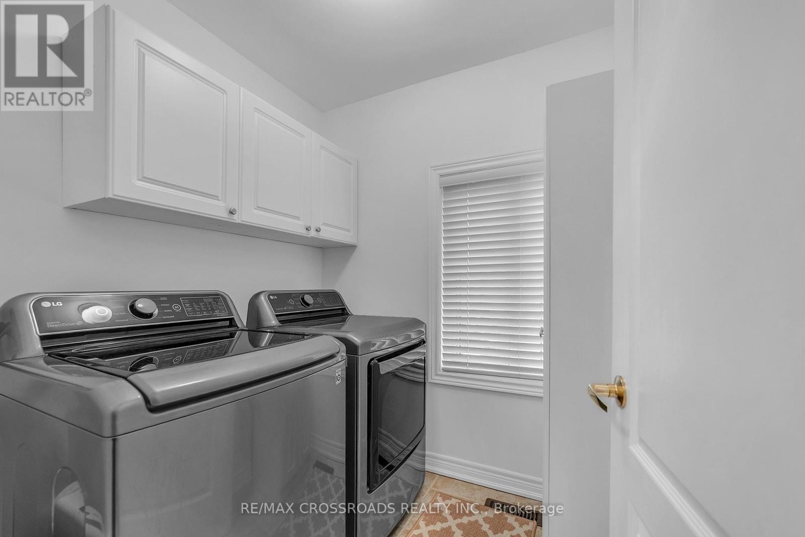 106 CRAGGVIEW DRIVE - 24