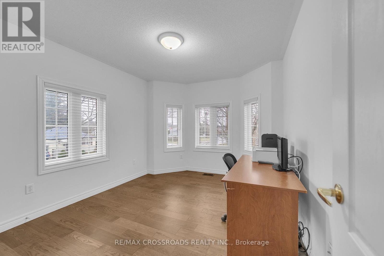 106 CRAGGVIEW DRIVE - 25