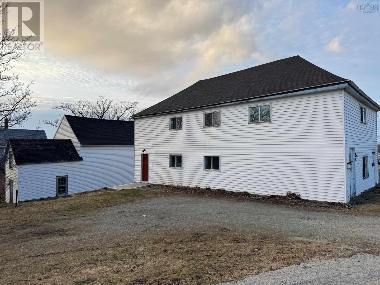 Property 4 of 10 of 594-596 Main Street, 7 Cann Street