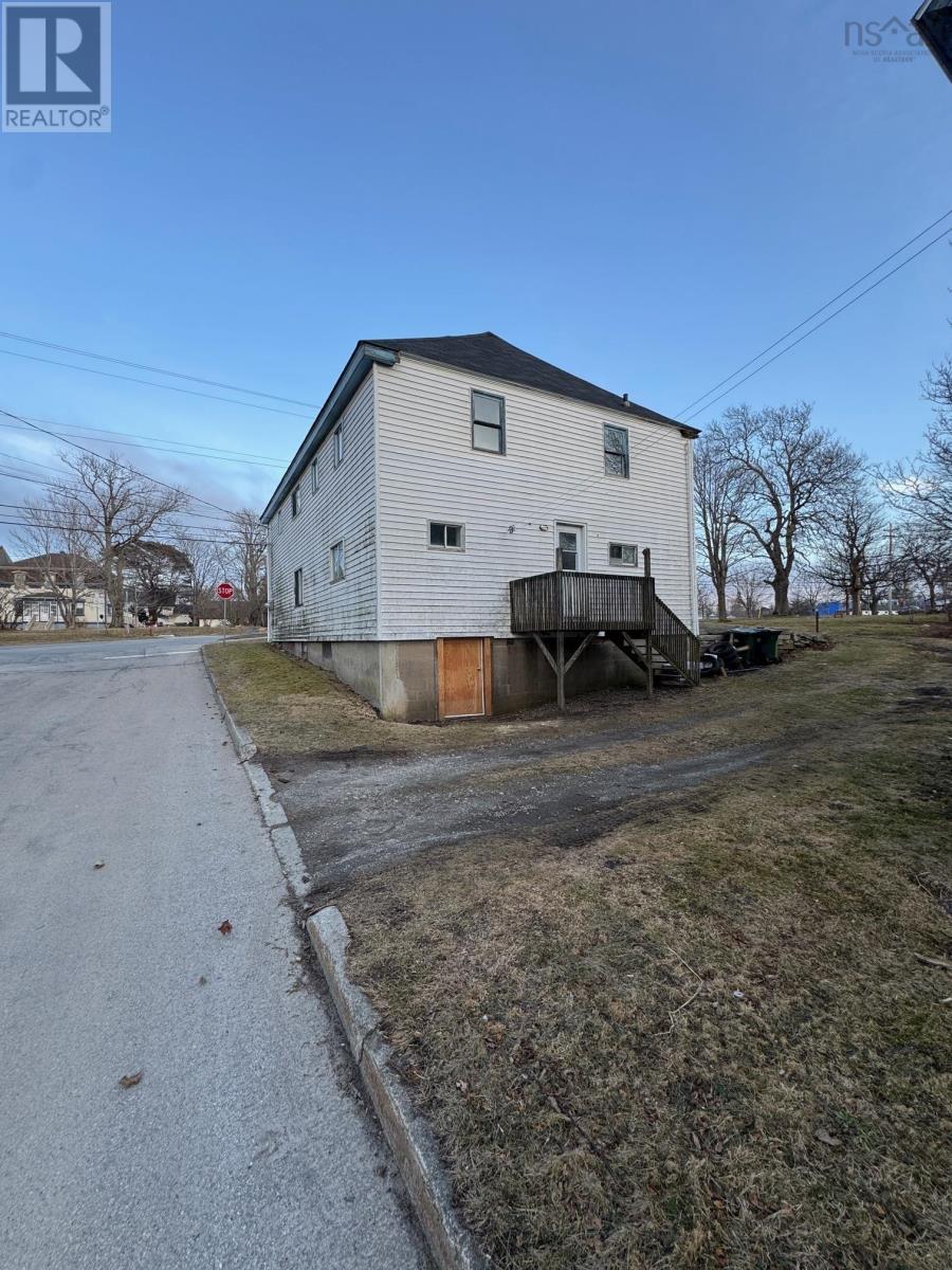 Property 6 of 10 of 594-596 Main Street, 7 Cann Street