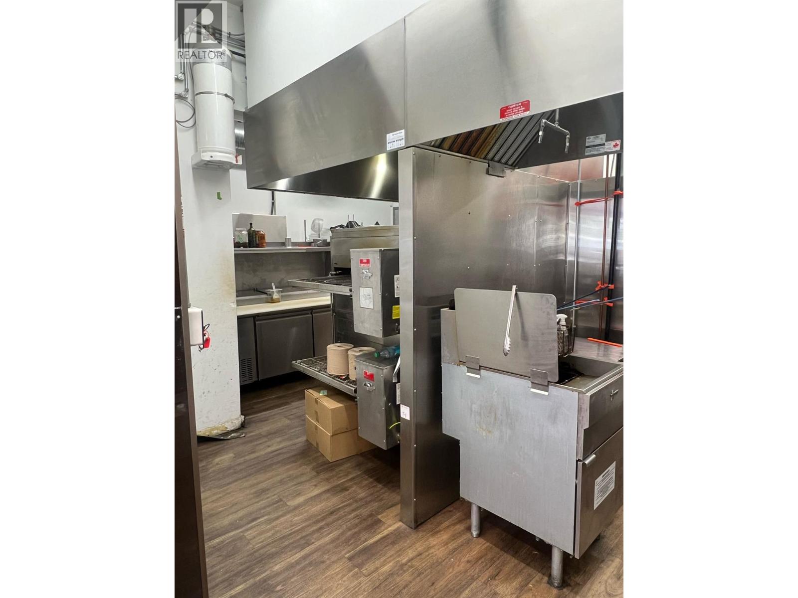 1399 Cedar Avenue, Trail