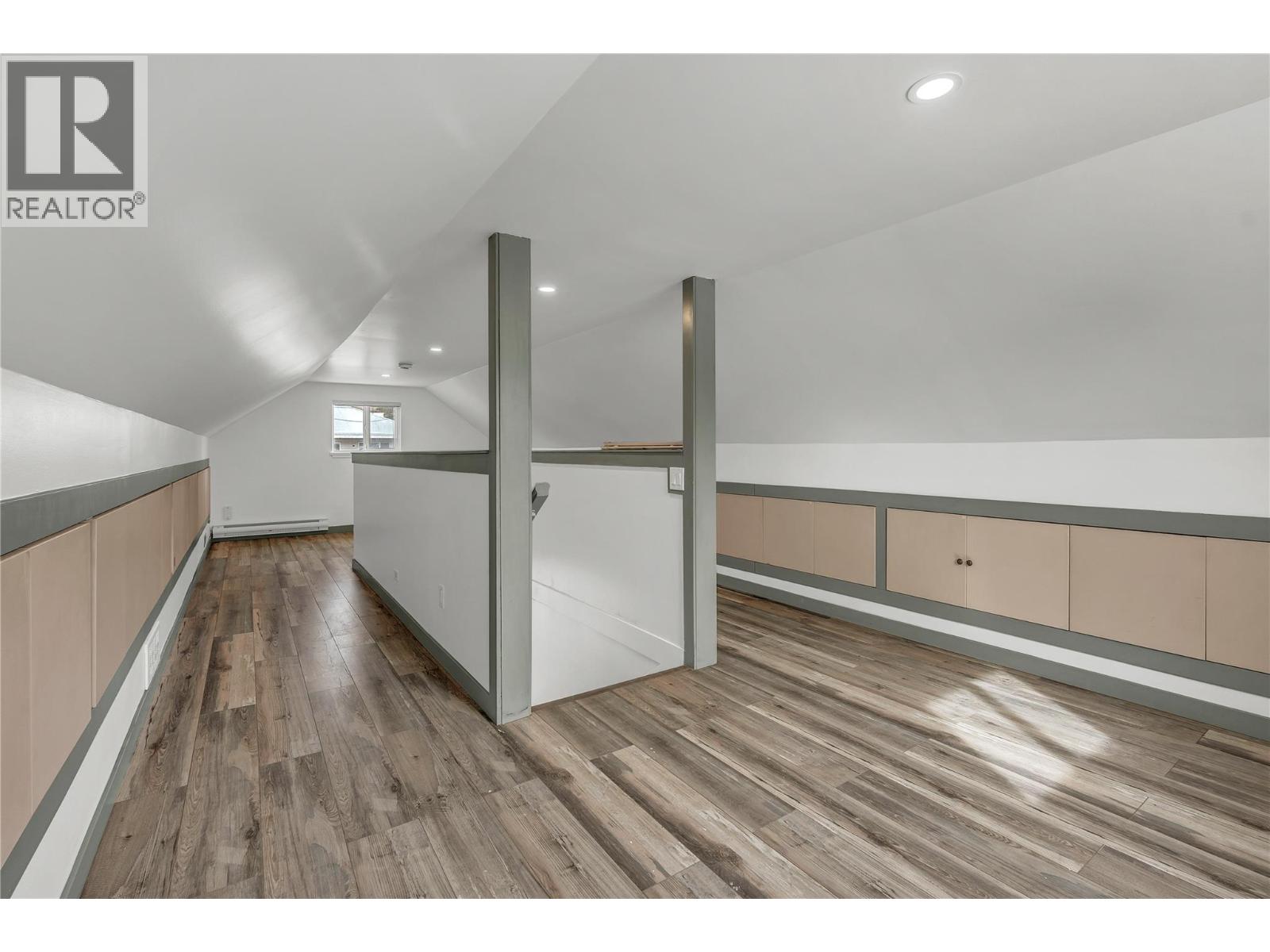 34 Fenchurch Avenue, Princeton