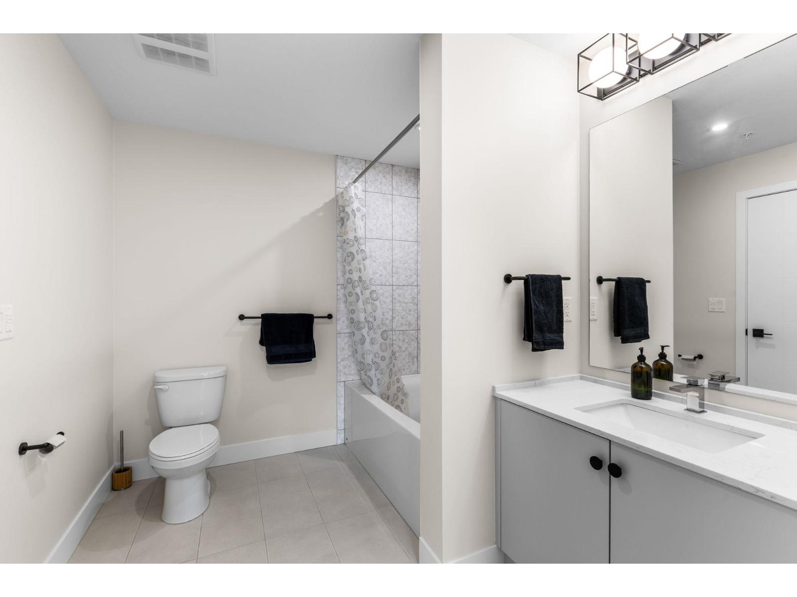 401 45511 CAMPUS DRIVE, Garrison Crossing, Chilliwack