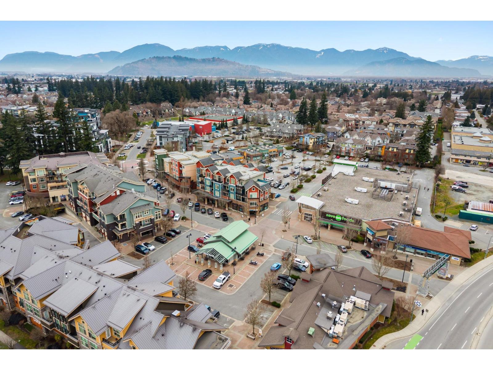 401 45511 CAMPUS DRIVE, Garrison Crossing, Chilliwack