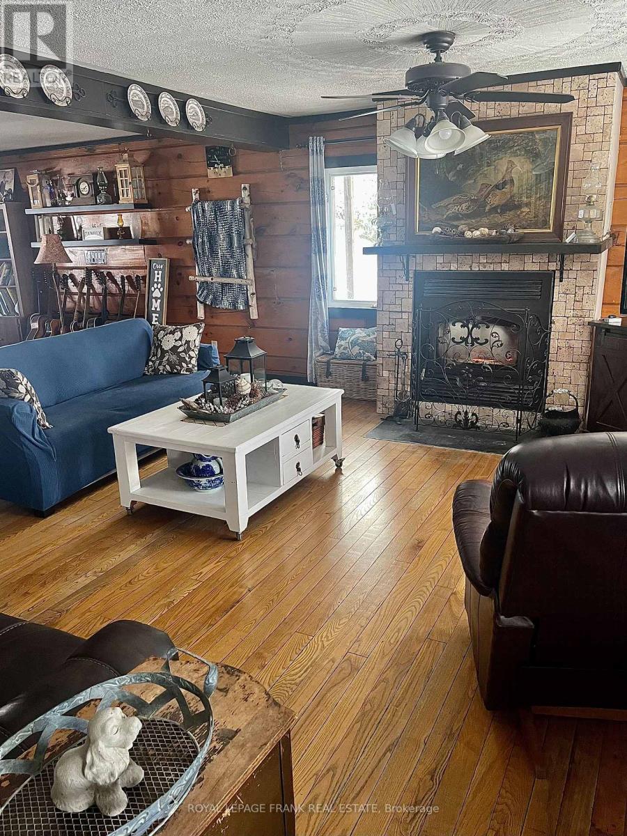 461 LOWER FARADAY ROAD - 12