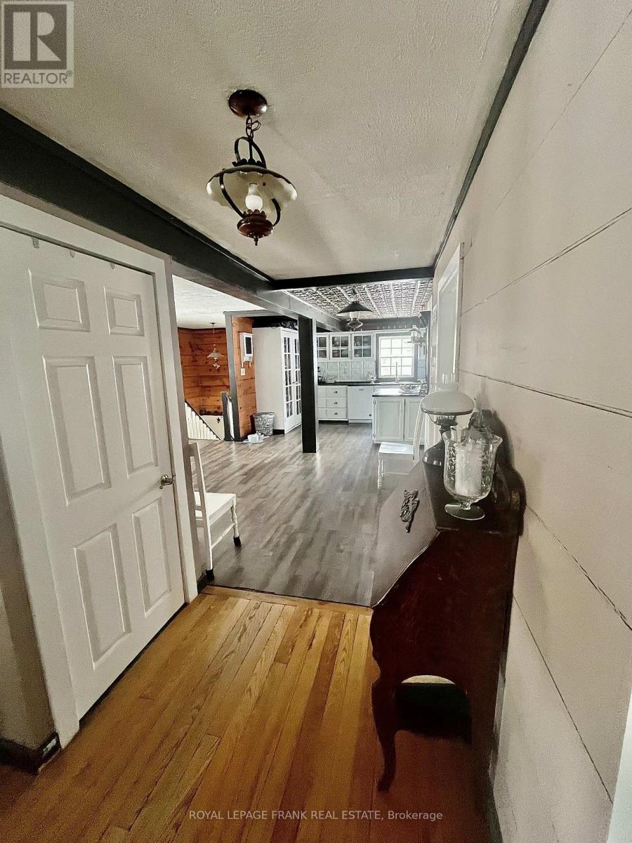 461 LOWER FARADAY ROAD - 16