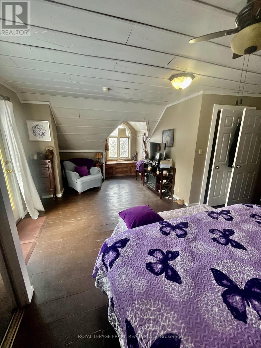 461 LOWER FARADAY ROAD - 19