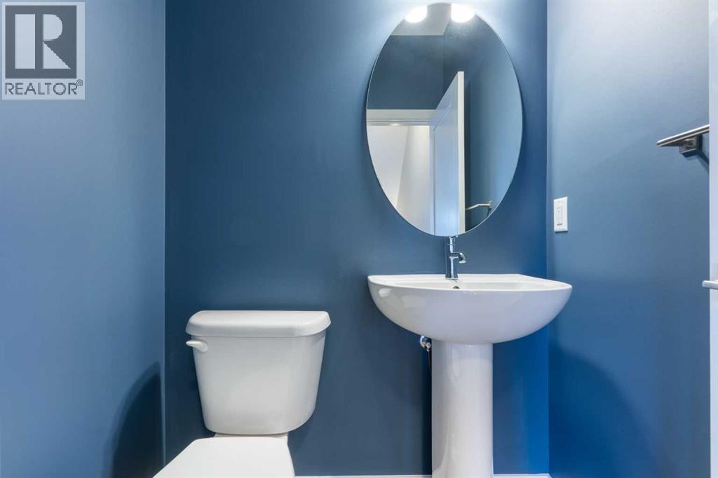 Single Family House for Sale in  Sage Bluff Drive NW Sage Hill Calgary 