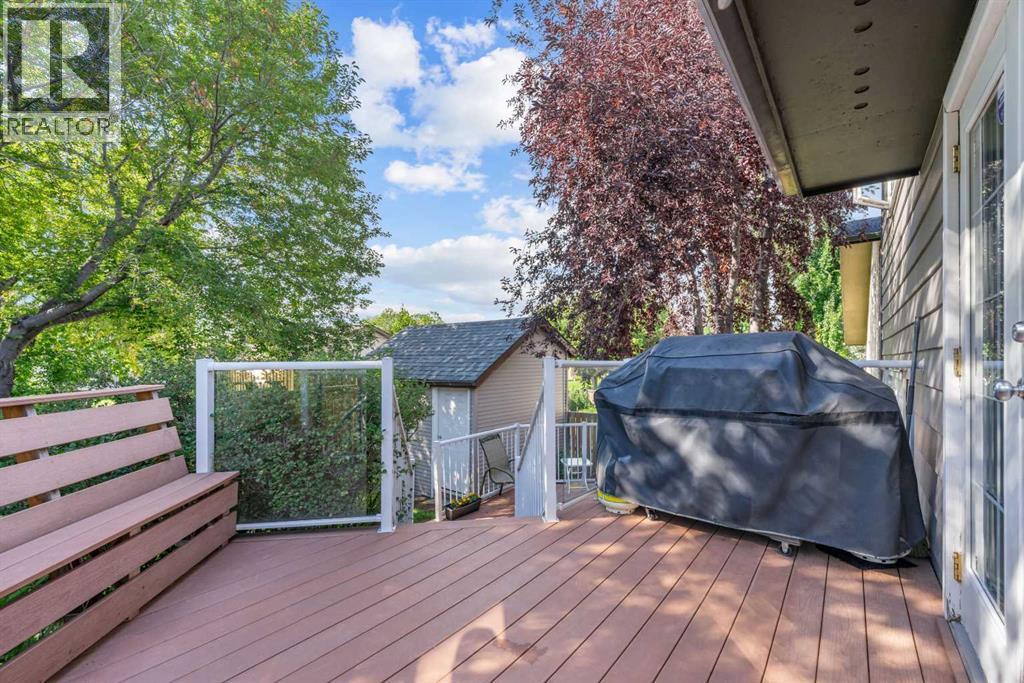 Single Family House 4 Level for Sale in  Bernard Court NW Beddington Heights Calgary 