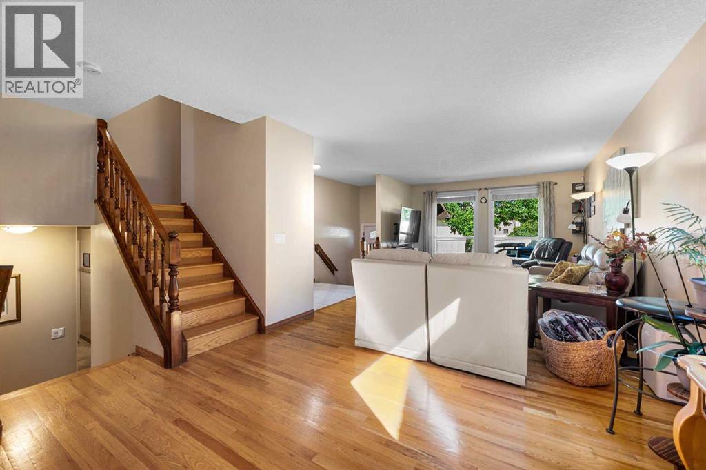 Single Family House 4 Level for Sale in  Bernard Court NW Beddington Heights Calgary 