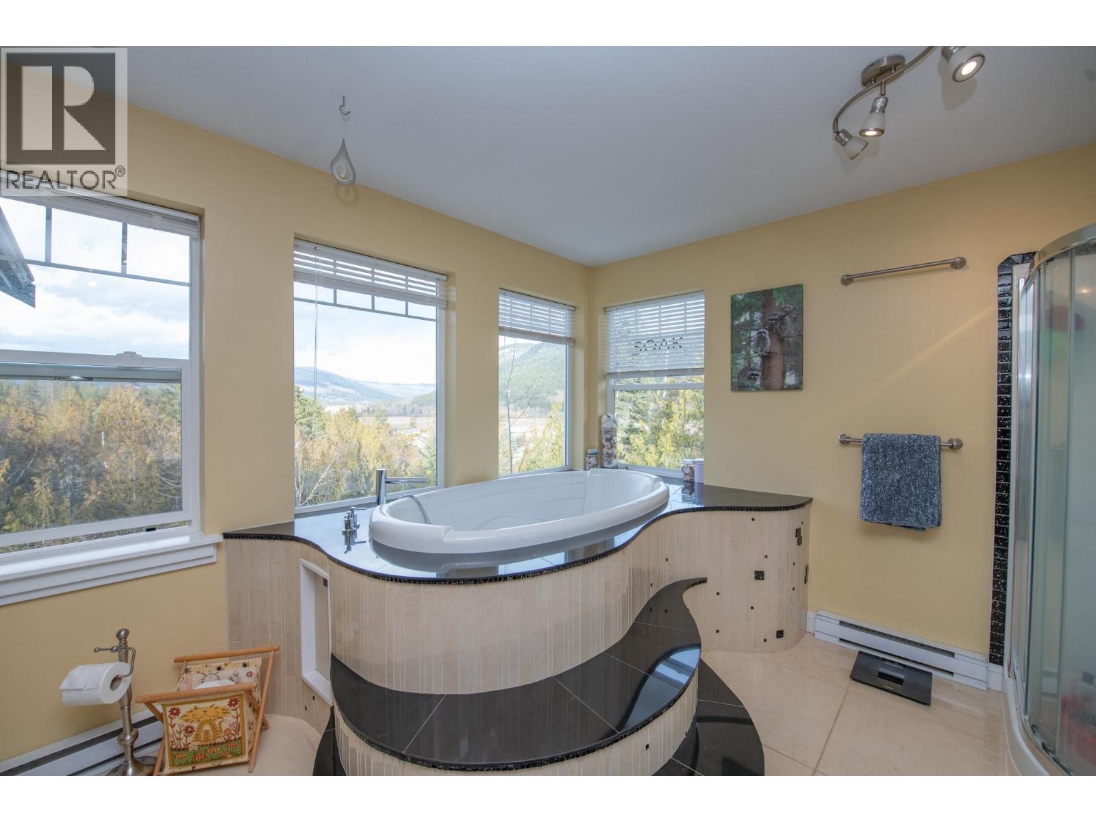 2529 Cedar Ridge Court, Lumby