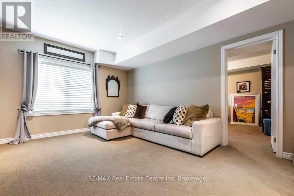 137 MILLVIEW COURT - 29