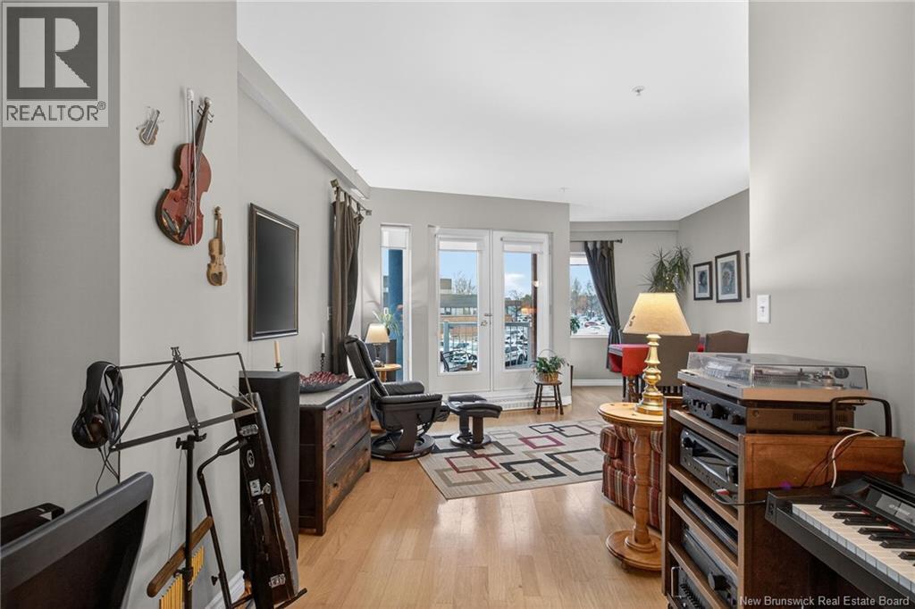 #200 50 ASSOMPTION BOULEVARD - 20