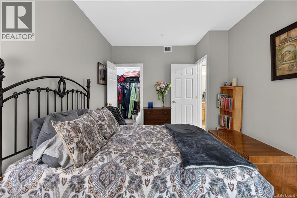 #200 50 ASSOMPTION BOULEVARD - 34