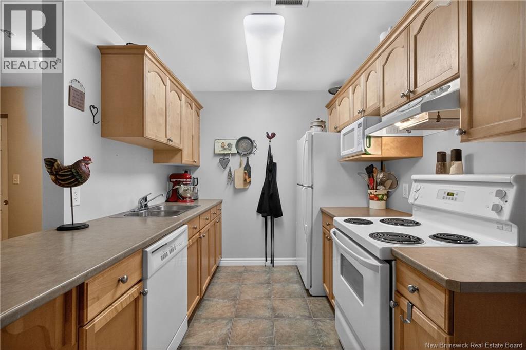 #200 50 ASSOMPTION BOULEVARD - 23