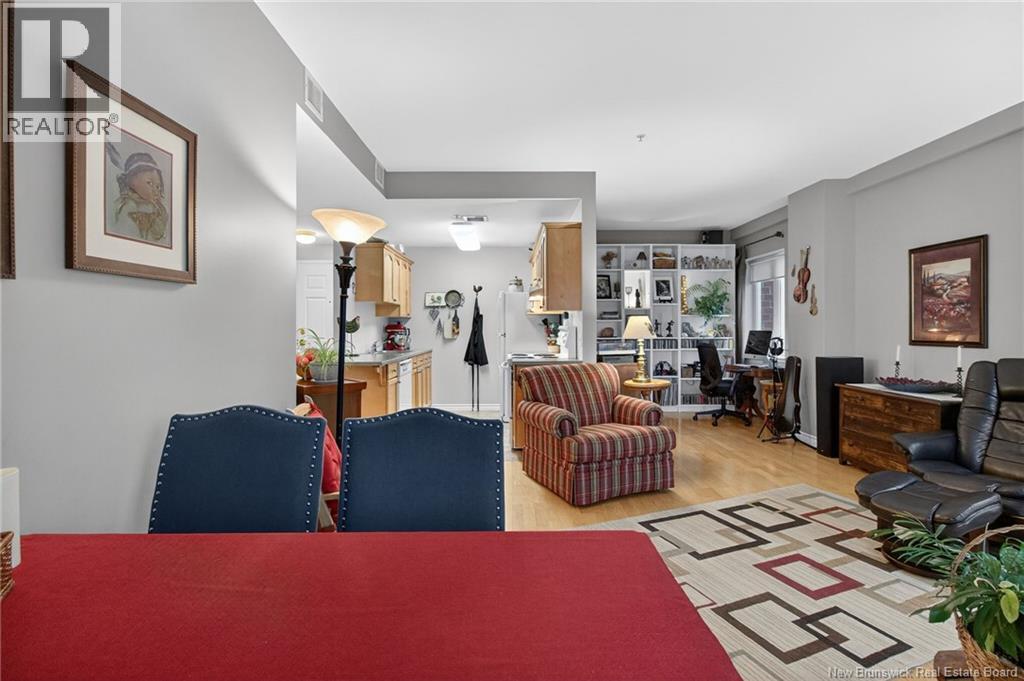 #200 50 ASSOMPTION BOULEVARD - 21