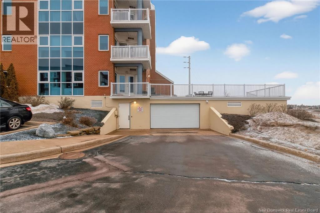 #200 50 ASSOMPTION BOULEVARD - 42