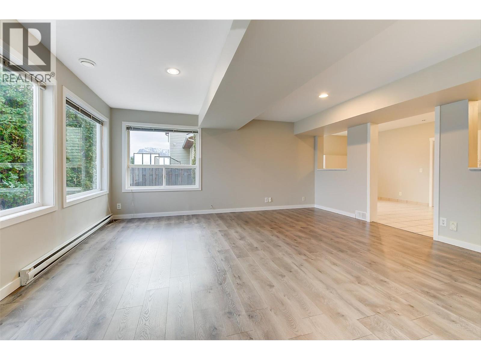  2063 Horizon Drive, West Kelowna