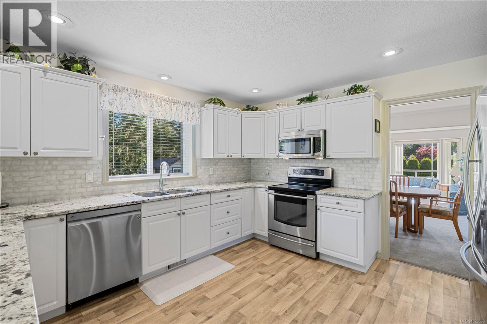 726 Drew Rd, Parksville