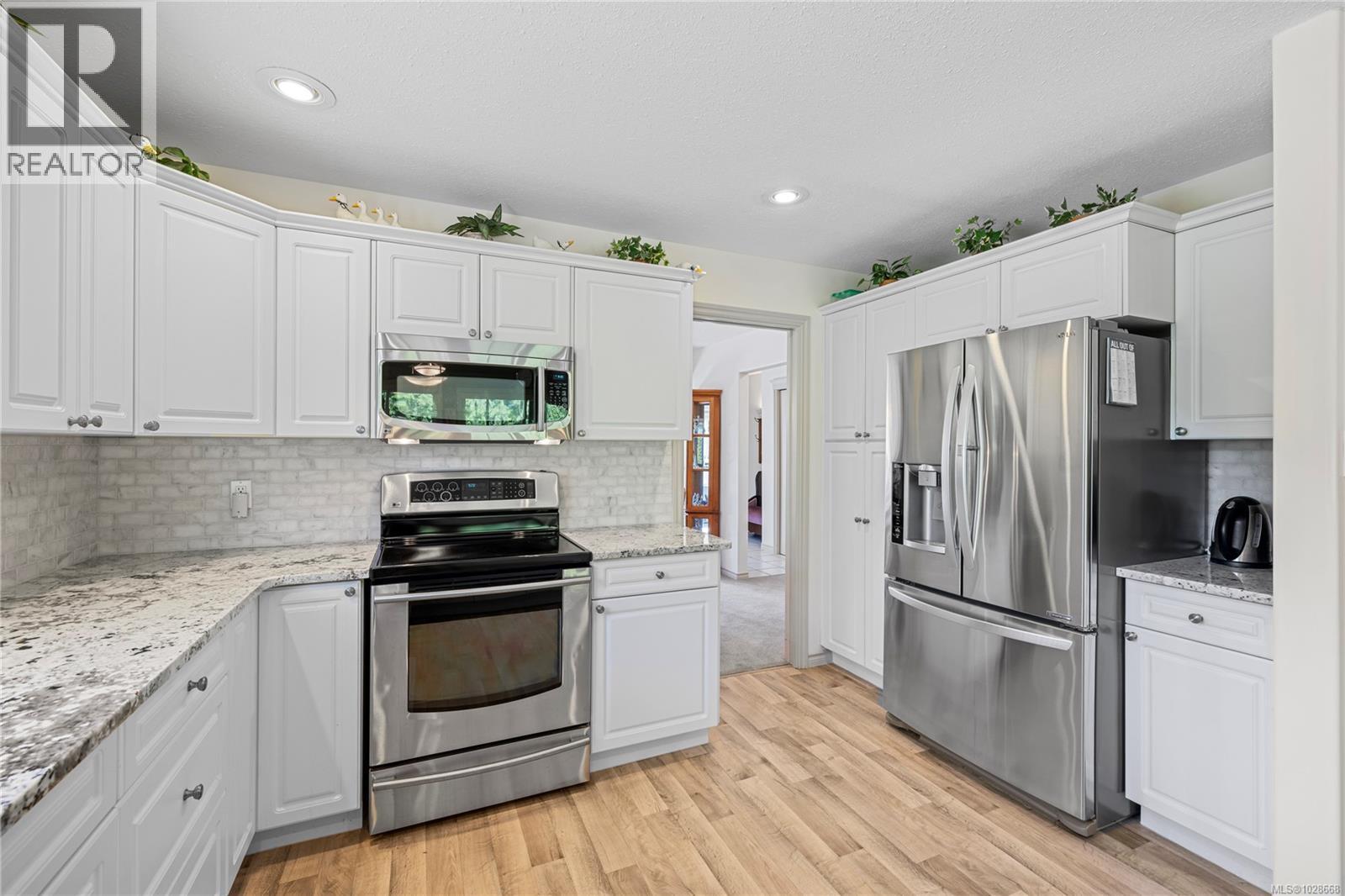 726 Drew Rd, Parksville