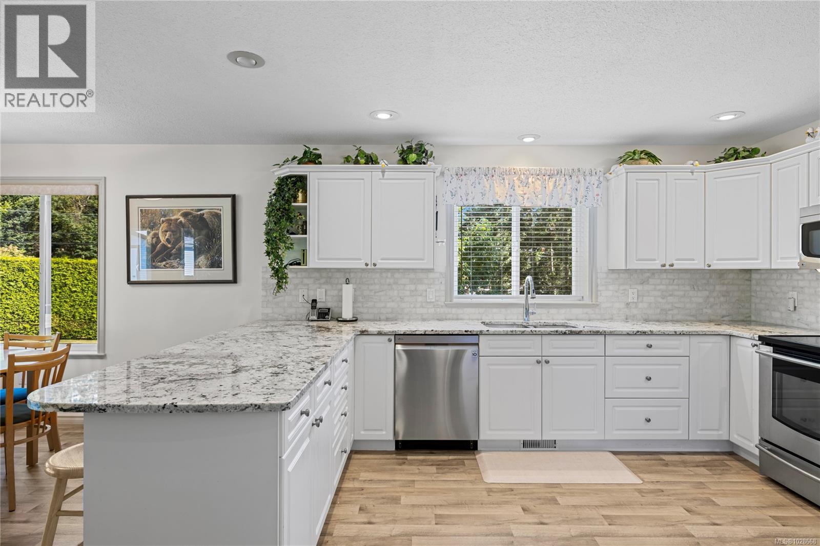 726 Drew Rd, Parksville