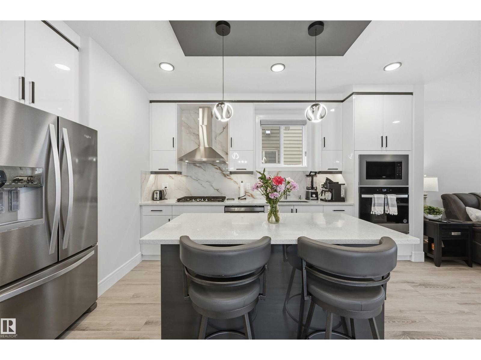10909 151 ST NW - 11