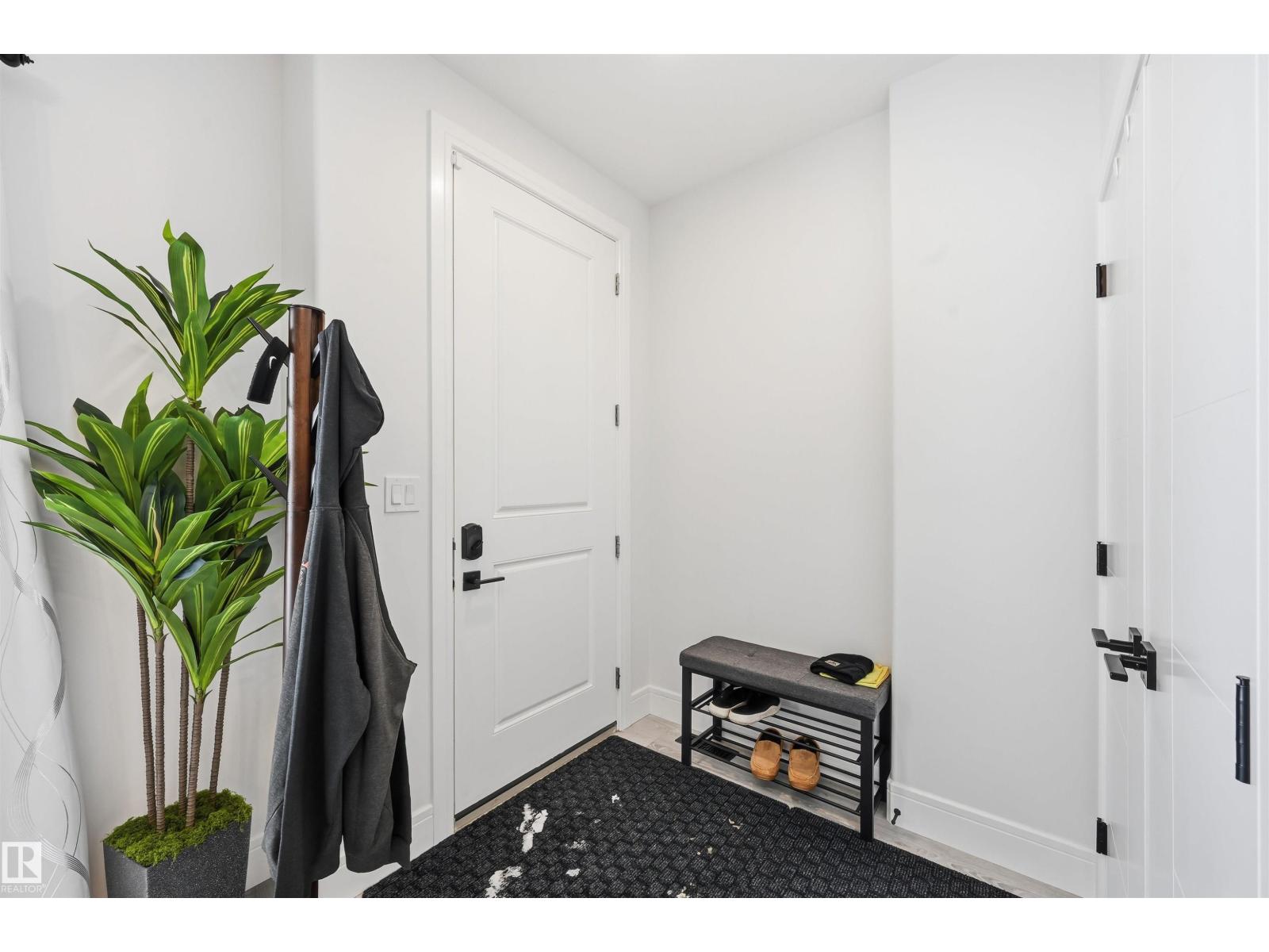 10909 151 ST NW - 4